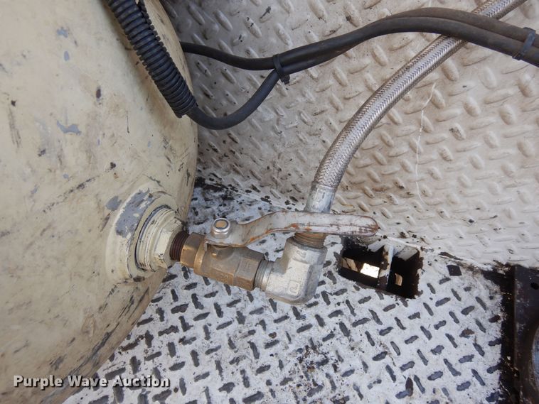 image for item DN6298 2004 Freightliner M2  utility / service truck