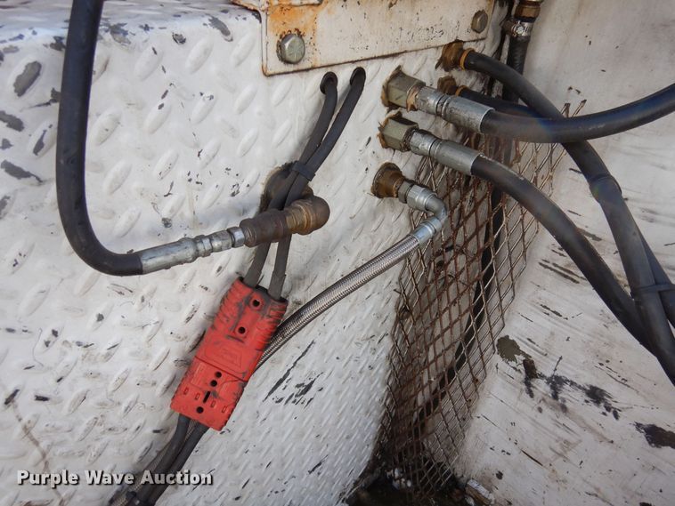 image for item DN6298 2004 Freightliner M2  utility / service truck