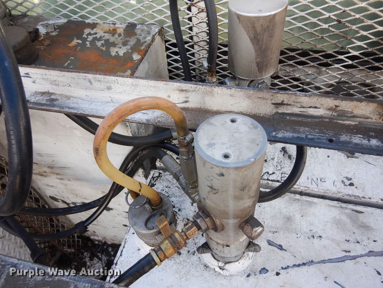 image for item DN6298 2004 Freightliner M2  utility / service truck