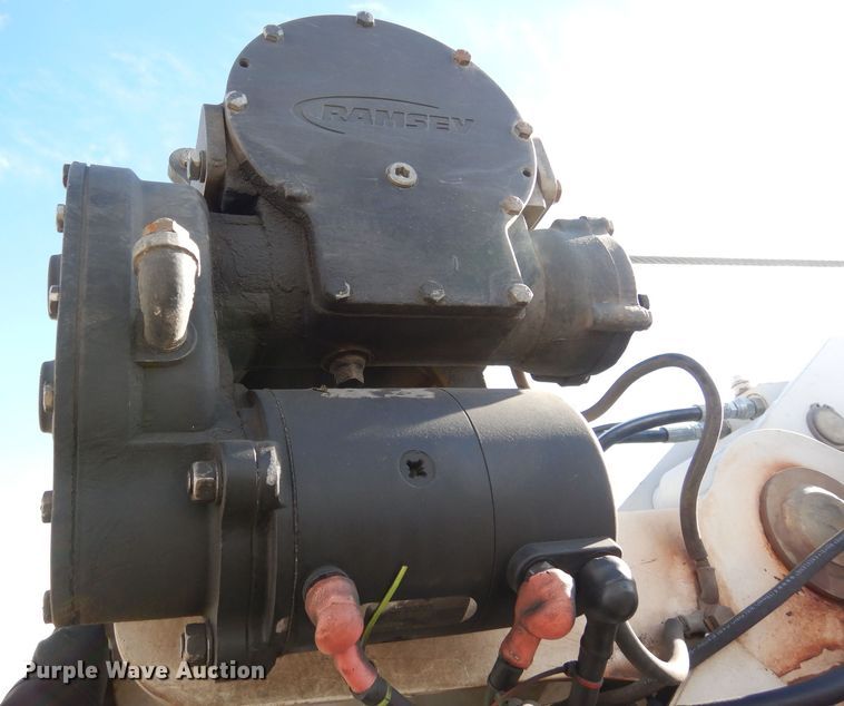 image for item DN6298 2004 Freightliner M2  utility / service truck