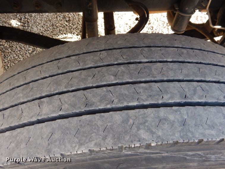 image for item DN6298 2004 Freightliner M2  utility / service truck