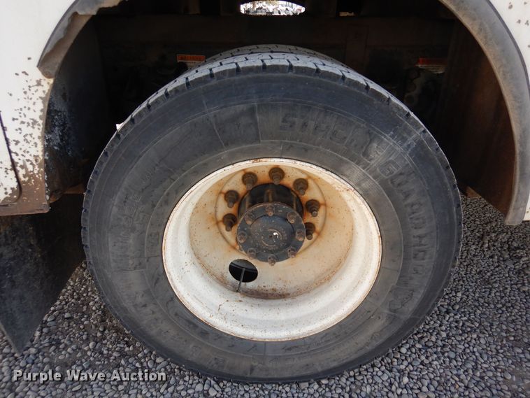 image for item DN6298 2004 Freightliner M2  utility / service truck