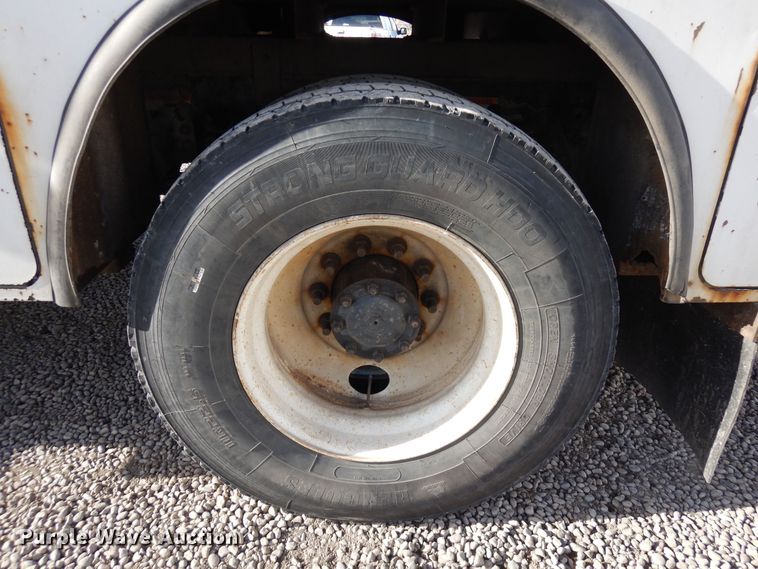 image for item DN6298 2004 Freightliner M2  utility / service truck