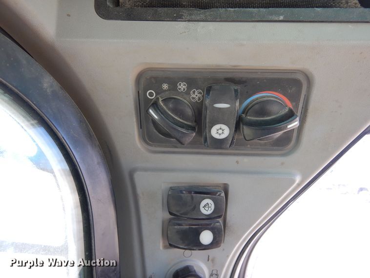 image for item DN6305 2016 Caterpillar 289D  tracked skid steer loader