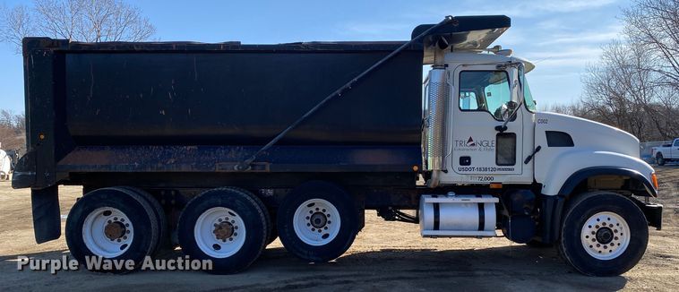 image for item DN8190 2005 Mack CV713  dump truck