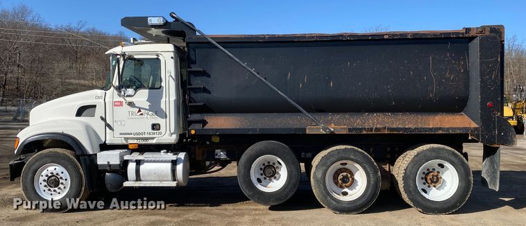 image for item DN8190 2005 Mack CV713  dump truck