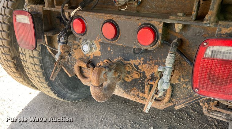image for item DN8190 2005 Mack CV713  dump truck