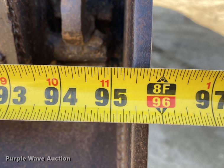 image for item DN8190 2005 Mack CV713  dump truck