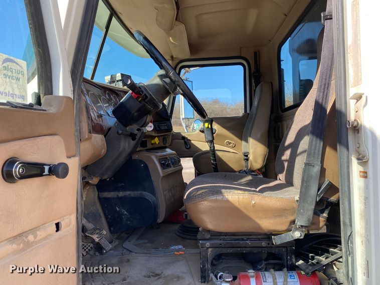 image for item DN8190 2005 Mack CV713  dump truck