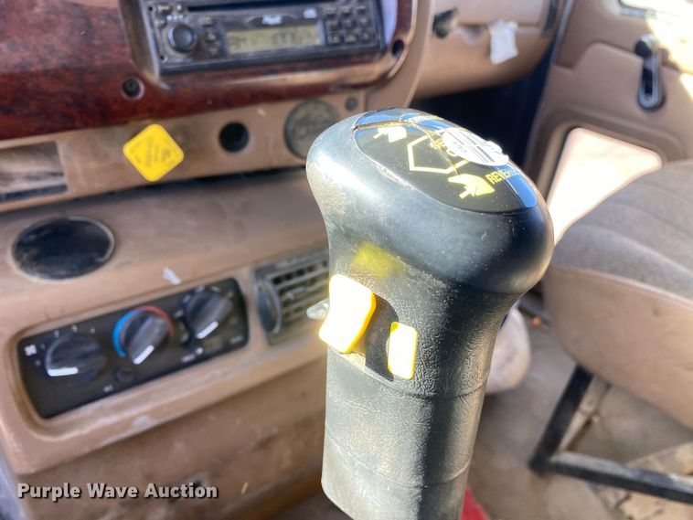 image for item DN8190 2005 Mack CV713  dump truck