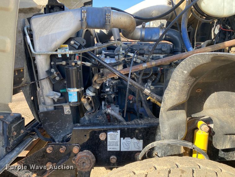 image for item DN8190 2005 Mack CV713  dump truck