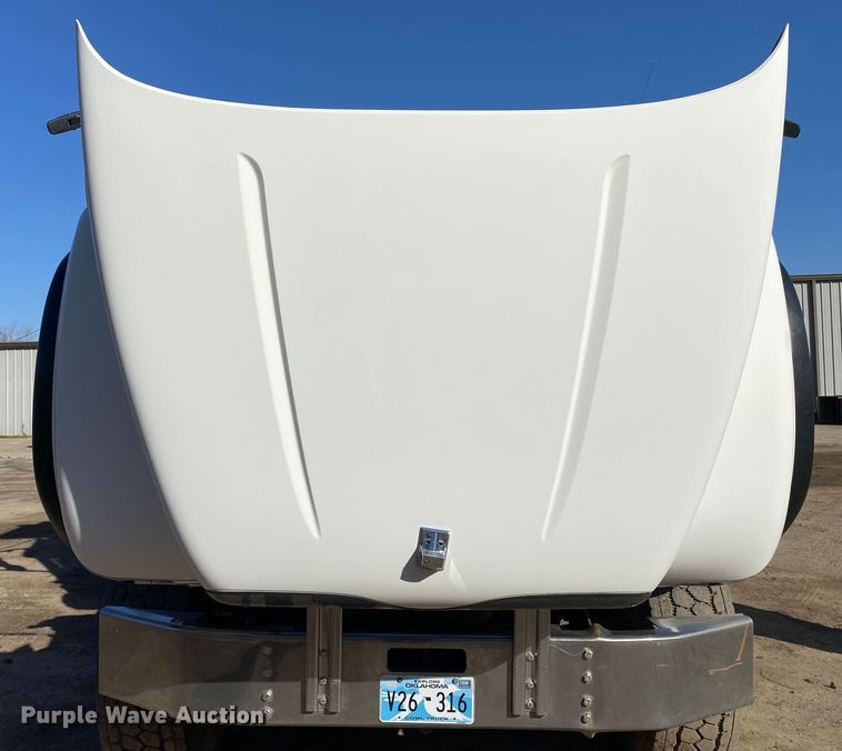 image for item DN8190 2005 Mack CV713  dump truck