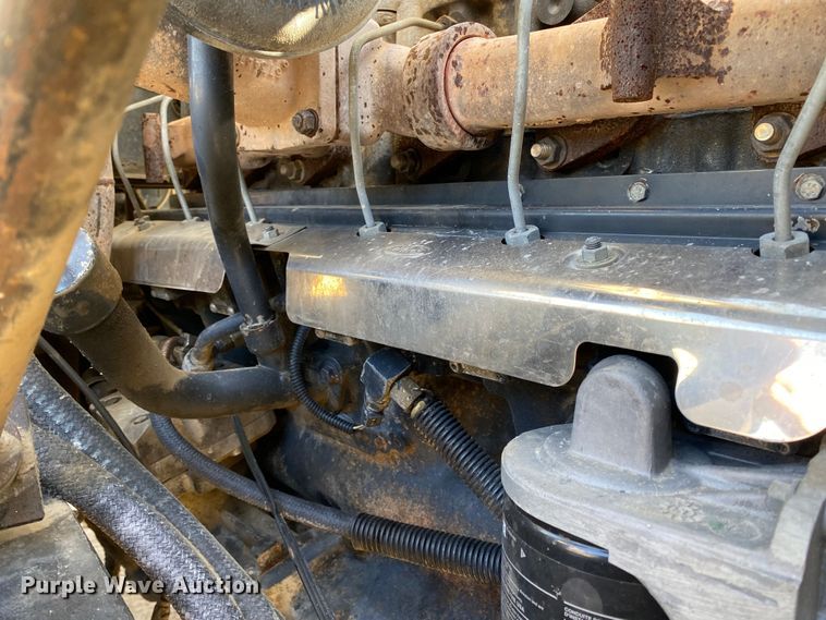 image for item DN8190 2005 Mack CV713  dump truck