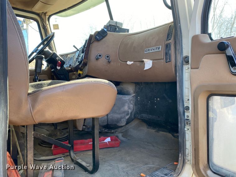 image for item DN8190 2005 Mack CV713  dump truck