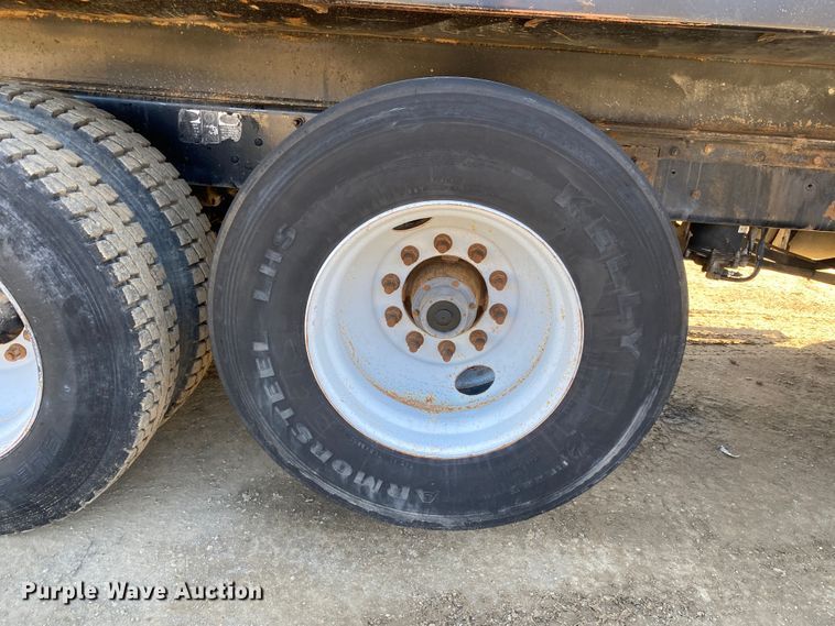 image for item DN8190 2005 Mack CV713  dump truck