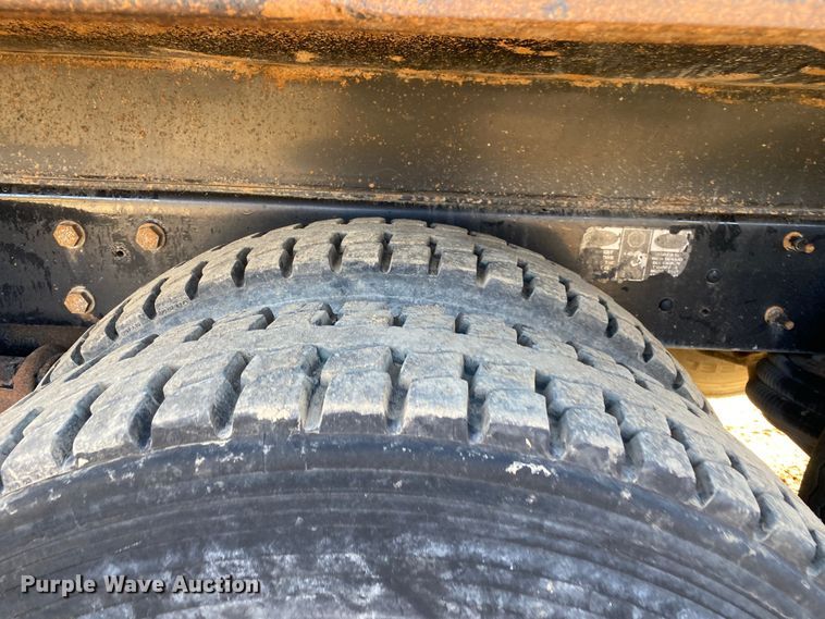 image for item DN8190 2005 Mack CV713  dump truck