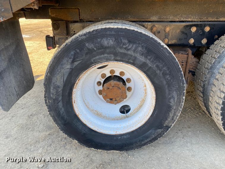 image for item DN8190 2005 Mack CV713  dump truck