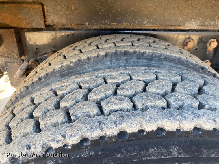 image for item DN8190 2005 Mack CV713  dump truck