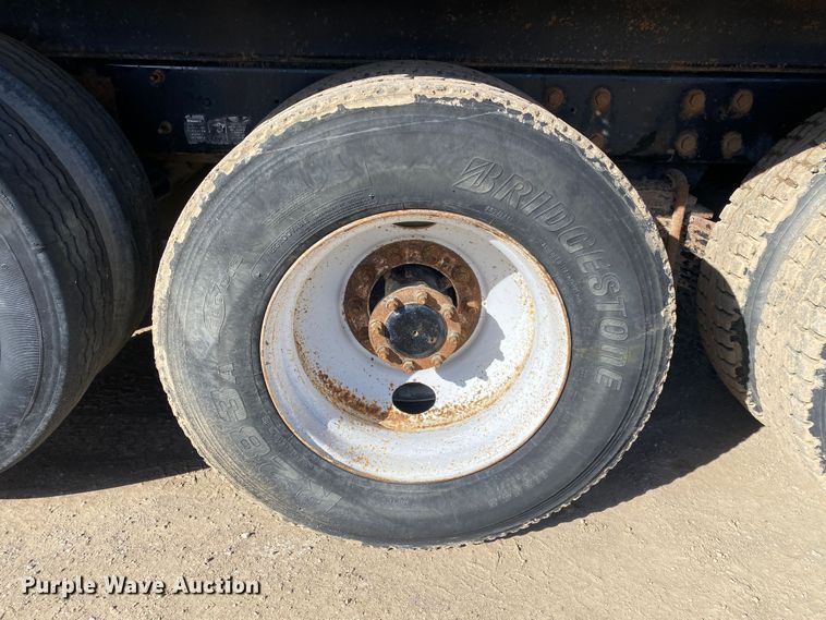 image for item DN8190 2005 Mack CV713  dump truck