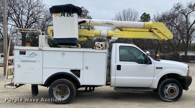 image for item DN8217 2002 Ford F550 Super Duty  bucket truck