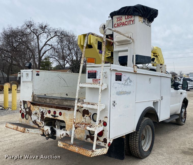 image for item DN8217 2002 Ford F550 Super Duty  bucket truck