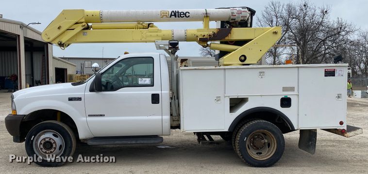 image for item DN8217 2002 Ford F550 Super Duty  bucket truck