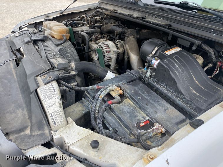 image for item DN8217 2002 Ford F550 Super Duty  bucket truck