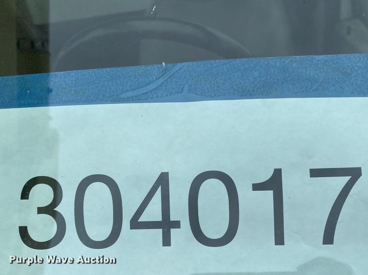 image for item DN8217 2002 Ford F550 Super Duty  bucket truck