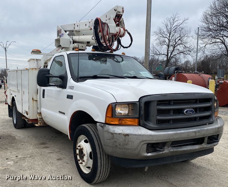 image for item DN8218 2001 Ford F550 Super Duty  bucket truck