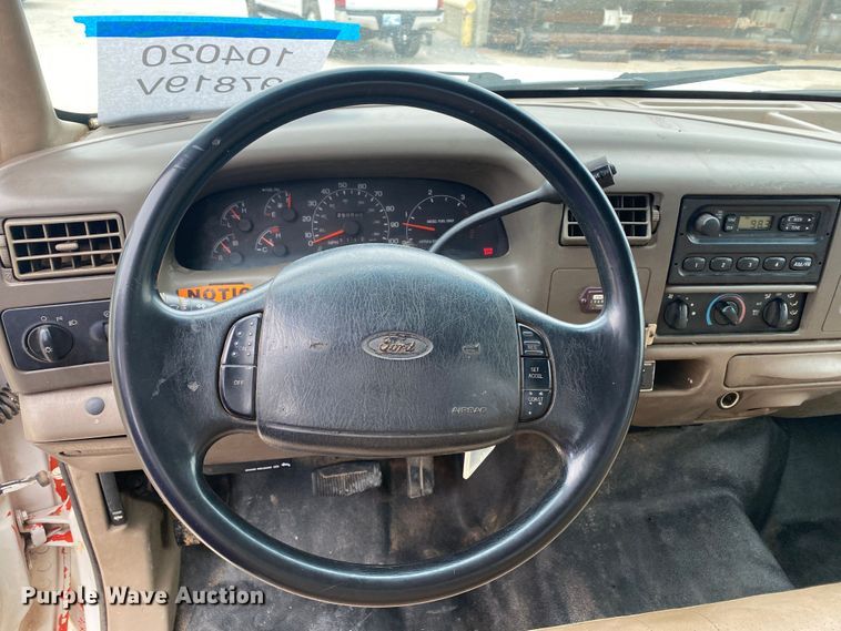 image for item DN8218 2001 Ford F550 Super Duty  bucket truck