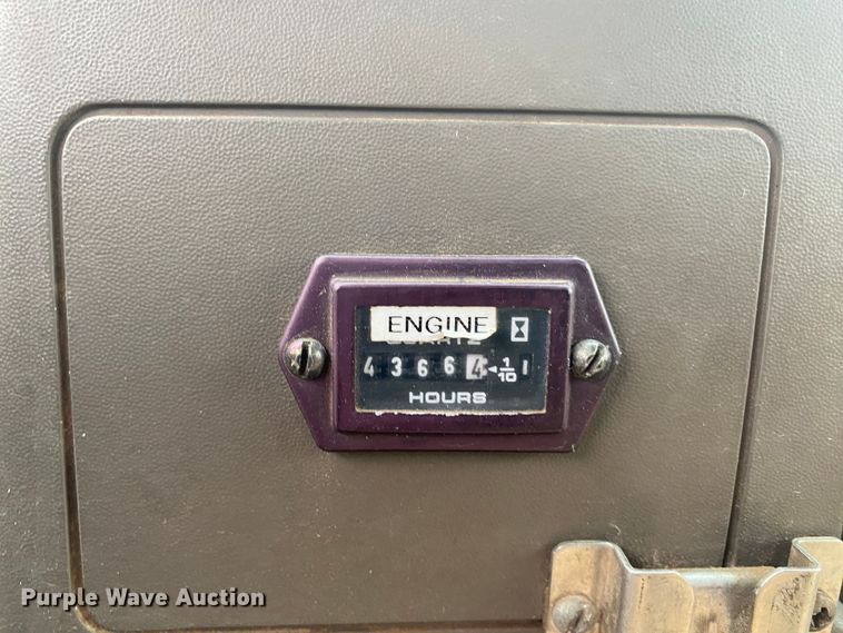 image for item DN8218 2001 Ford F550 Super Duty  bucket truck