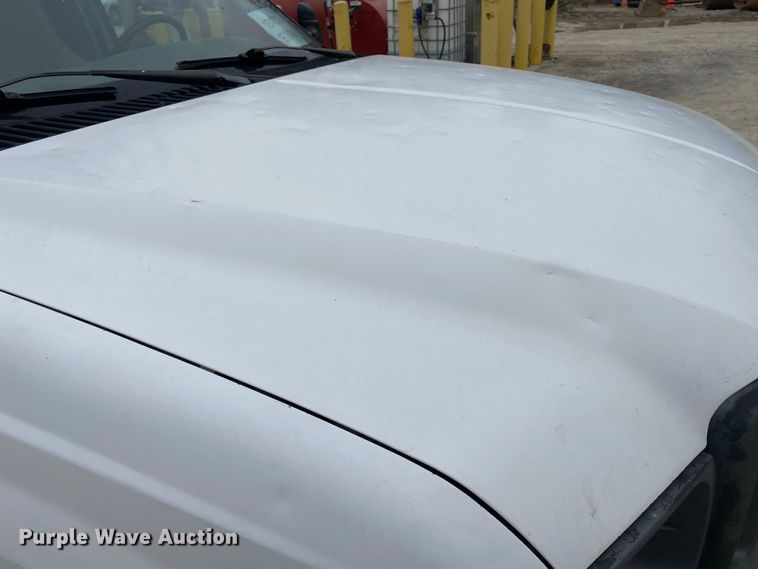 image for item DN8218 2001 Ford F550 Super Duty  bucket truck