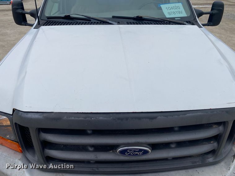 image for item DN8218 2001 Ford F550 Super Duty  bucket truck