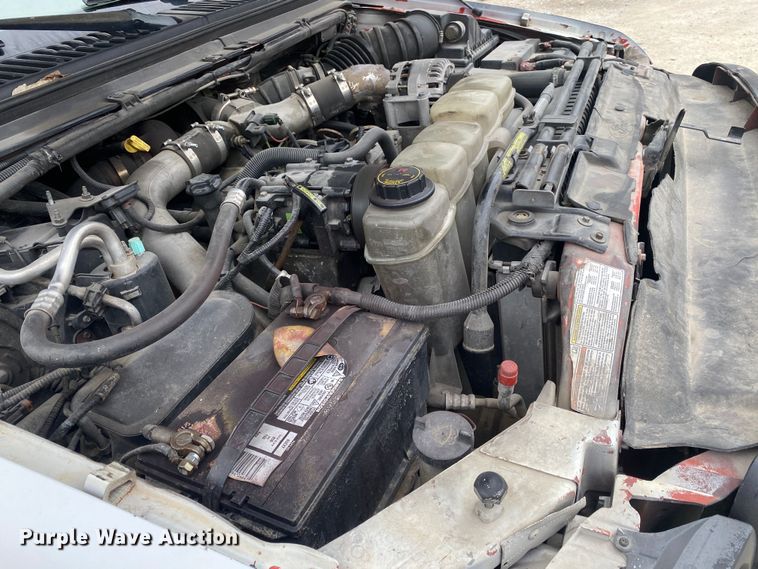 image for item DN8218 2001 Ford F550 Super Duty  bucket truck