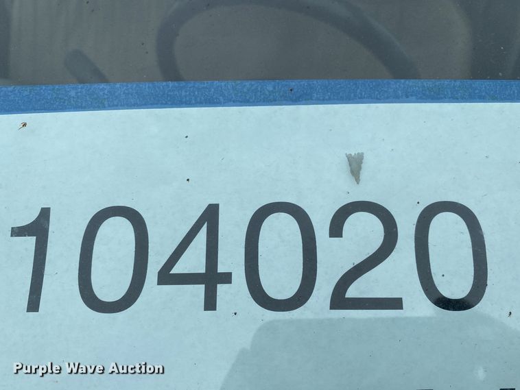 image for item DN8218 2001 Ford F550 Super Duty  bucket truck