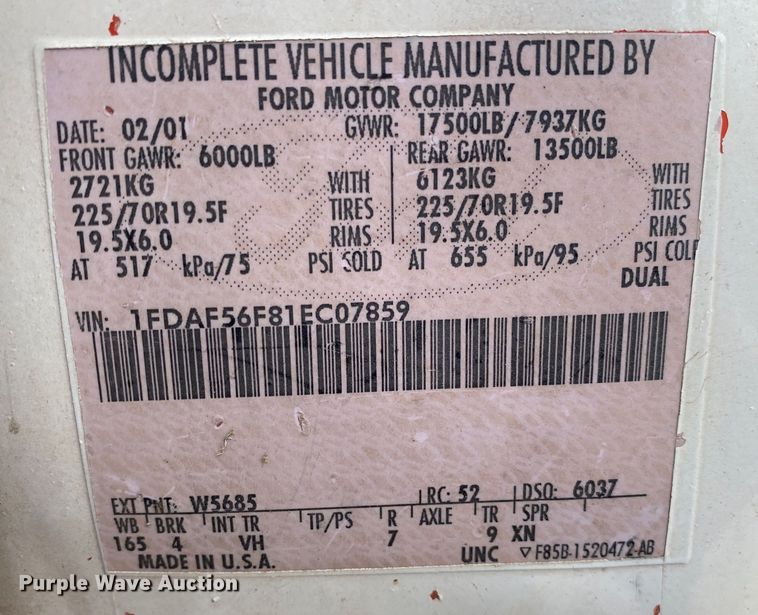 image for item DN8218 2001 Ford F550 Super Duty  bucket truck