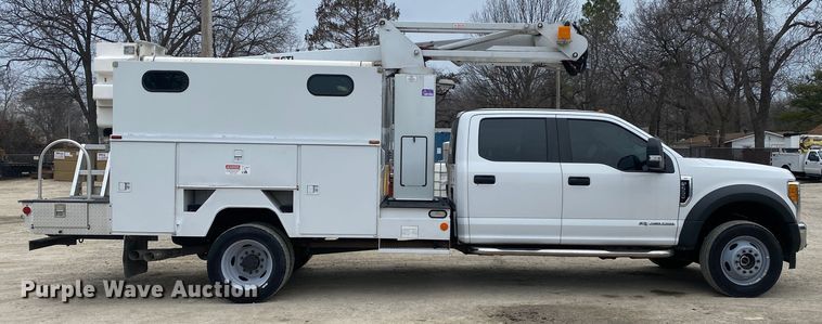 image for item DN8219 2017 Ford F550 Super Duty XL  Crew Cab bucket truck