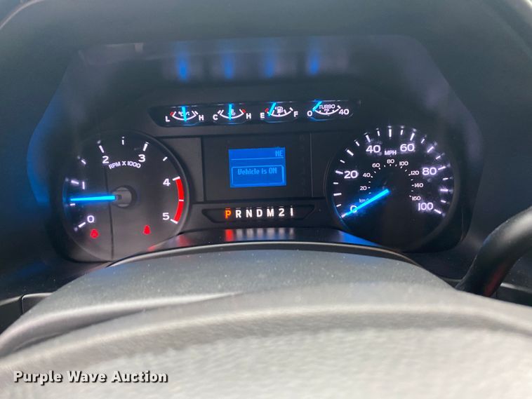 image for item DN8219 2017 Ford F550 Super Duty XL  Crew Cab bucket truck