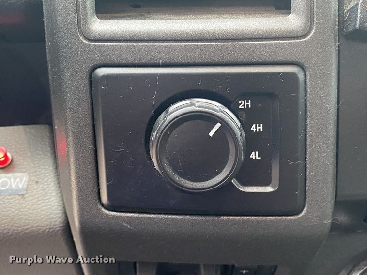 image for item DN8219 2017 Ford F550 Super Duty XL  Crew Cab bucket truck