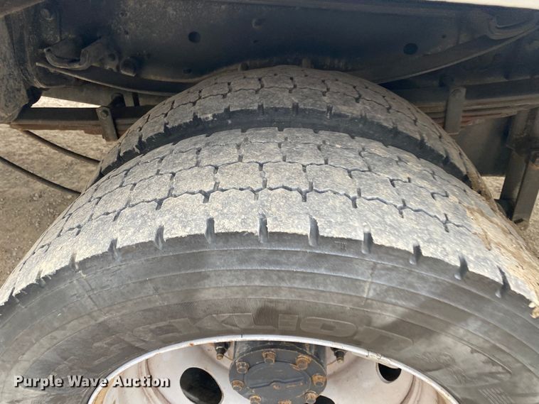 image for item DN8219 2017 Ford F550 Super Duty XL  Crew Cab bucket truck