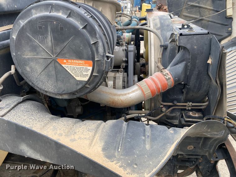 image for item DN8222 2006 International 4300 SBA  flatbed truck