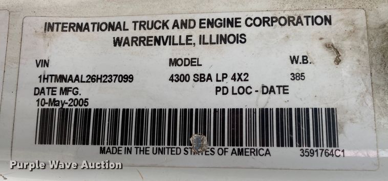 image for item DN8222 2006 International 4300 SBA  flatbed truck