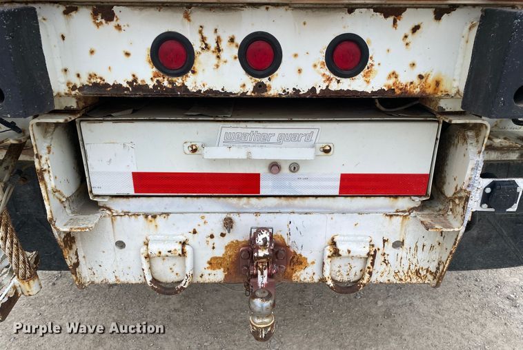 image for item DN8223 2002 Chevrolet C7500  bucket truck