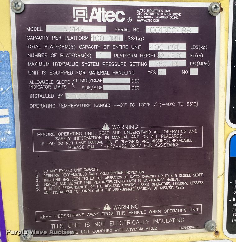 image for item DN8223 2002 Chevrolet C7500  bucket truck