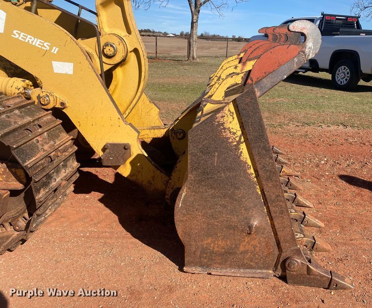 image for item DN8248 2006 John Deere 655C Series II  track loader