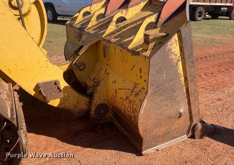 image for item DN8248 2006 John Deere 655C Series II  track loader