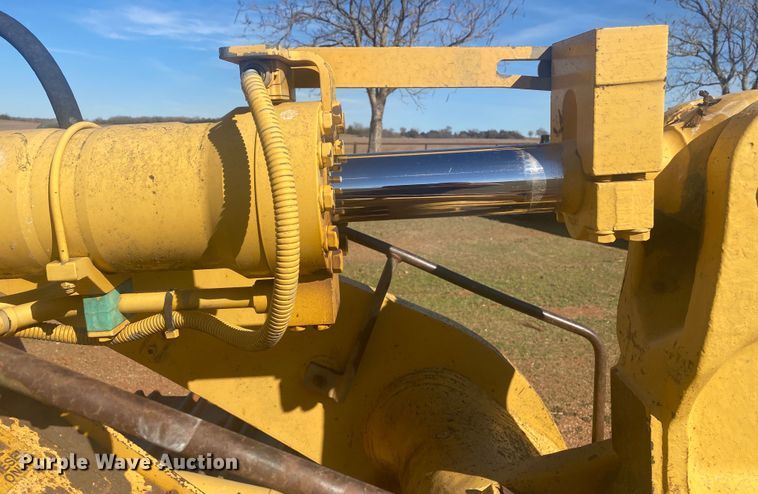 image for item DN8248 2006 John Deere 655C Series II  track loader