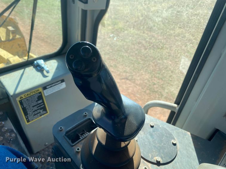 image for item DN8248 2006 John Deere 655C Series II  track loader