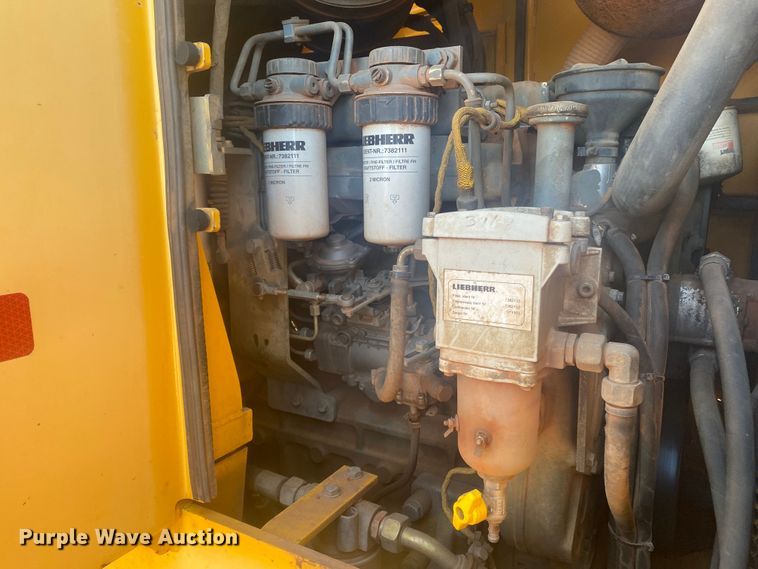 image for item DN8248 2006 John Deere 655C Series II  track loader