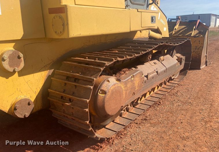 image for item DN8248 2006 John Deere 655C Series II  track loader